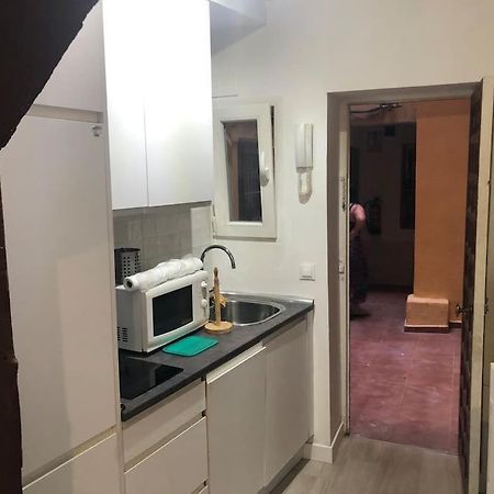 Tesorito, Estudio Individual En Malasana, Bajo Pequeno En Calle Del Tesoro Apartment มาดริด ภายนอก รูปภาพ